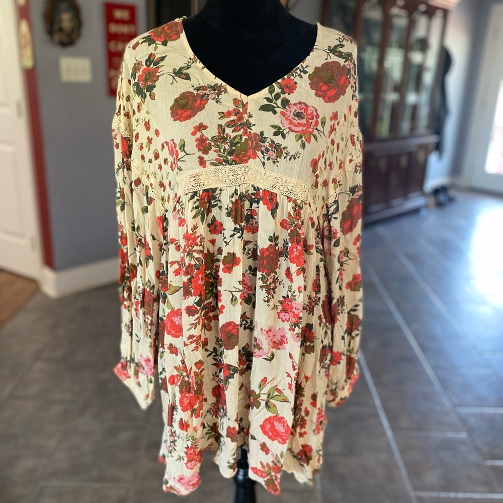 Chelsea and violet small A-line smock dress roses lace boho tan pink red rayon